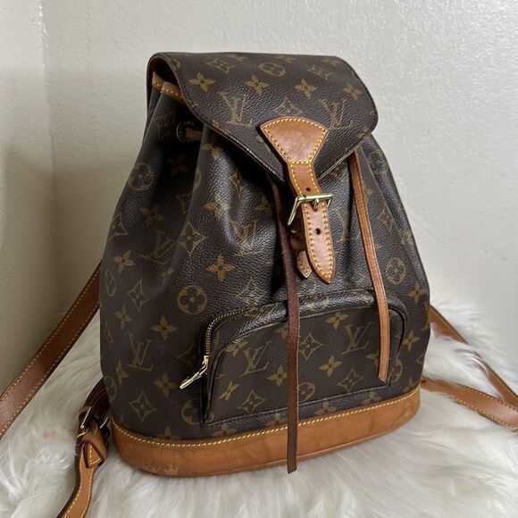 💯Authentic Louis Vuitton Monogram Backpack Small size🍀 - Picture 3 of 17